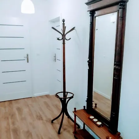 Roomsy Kolobrzeska Апартаменты *