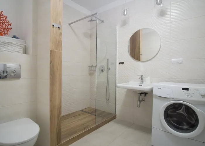 Roomsy Kolobrzeska * غدانسك